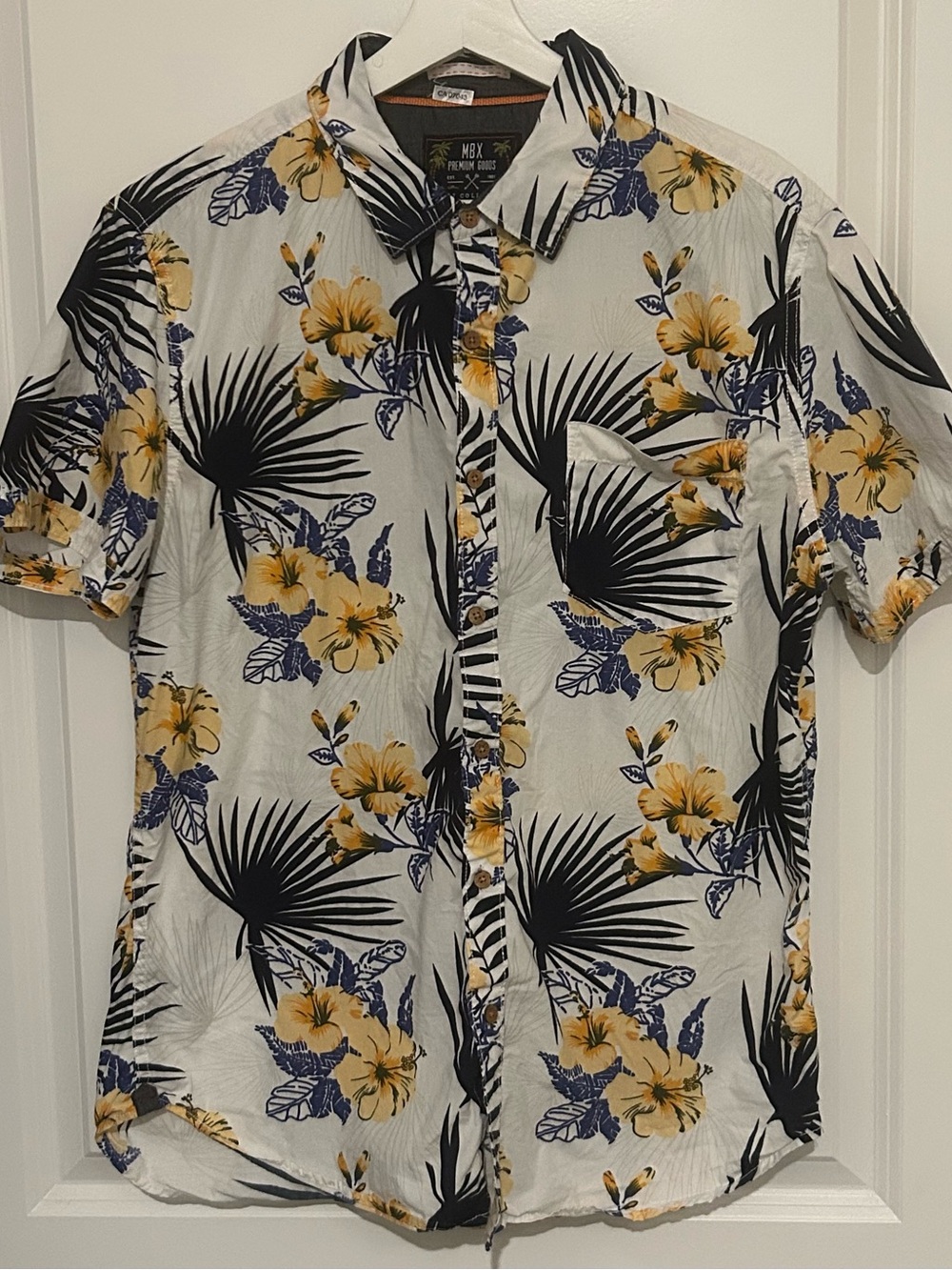 MBX Resort Men’s Hawaiian Style Short Sleeve Floral Button Down Shirt Size L
